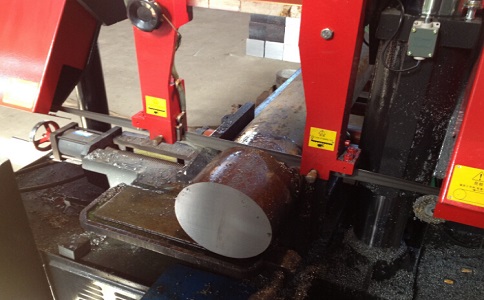 龙川卧式带锯床加工时出现明显振荡如何排查？